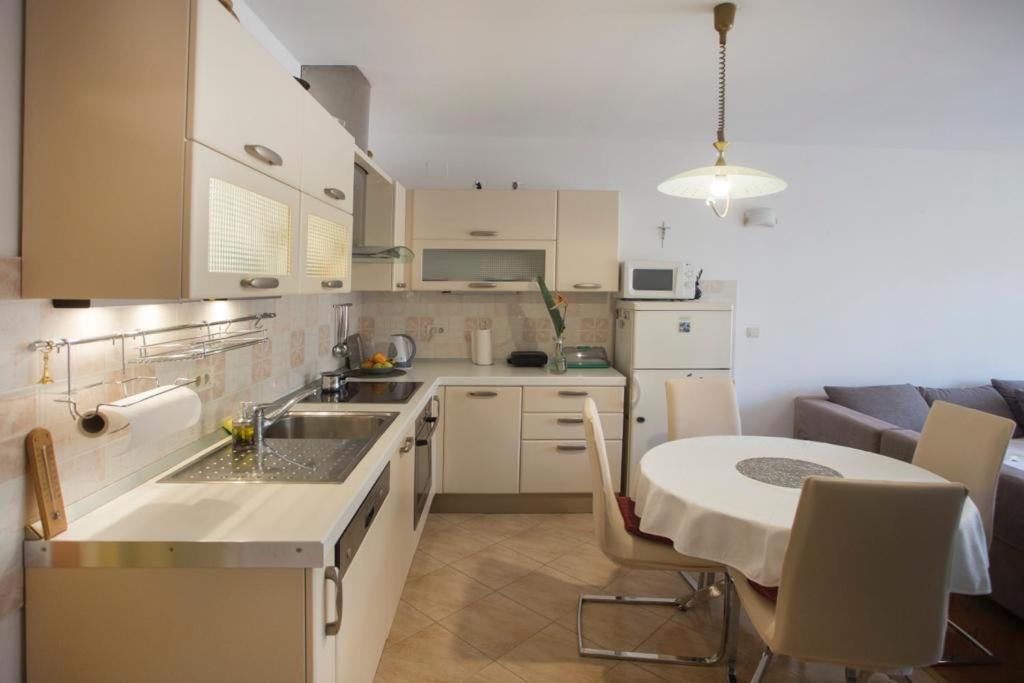 Apartments Orsula Split Exterior foto